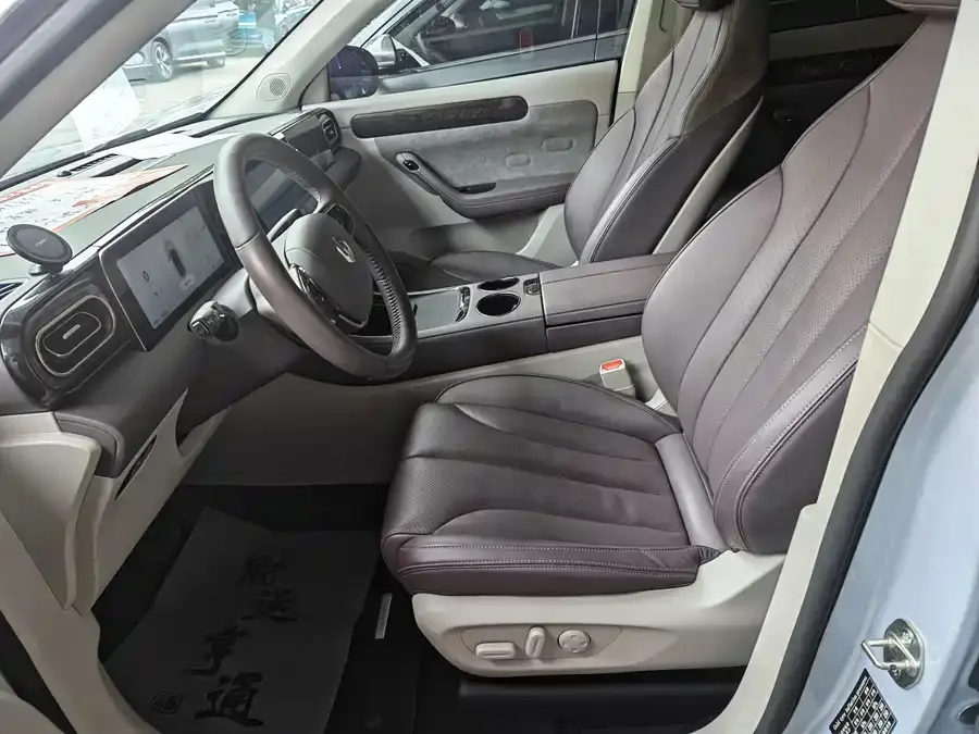 Leapmotor C11 Leapmotor C11 2021 Executive Edition 610 2022 — миниатюра 2