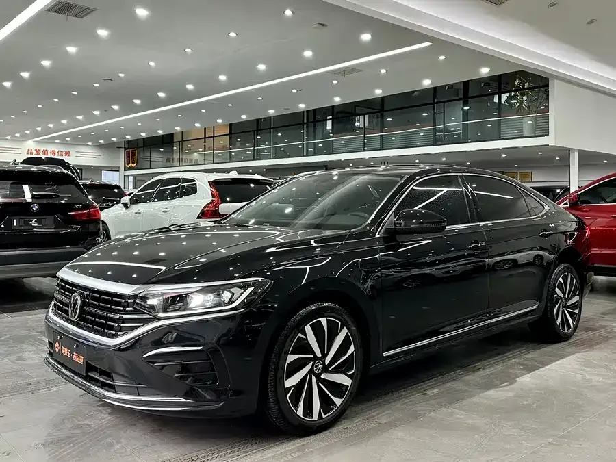 Volkswagen Passat Passat 2023 330TSI Elite Edition 2023 — фото 1, купить с доставкой в Москву