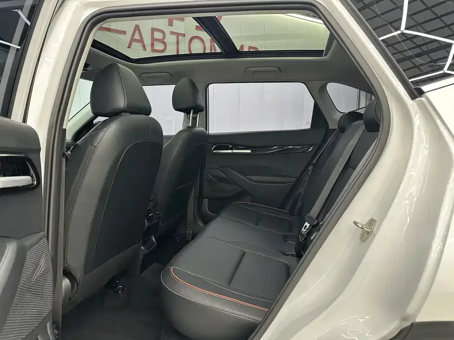 Kia Cyrus (Seltos) 2023 Certus 1.5L CVT Luxury Edition 2023 — миниатюра 2