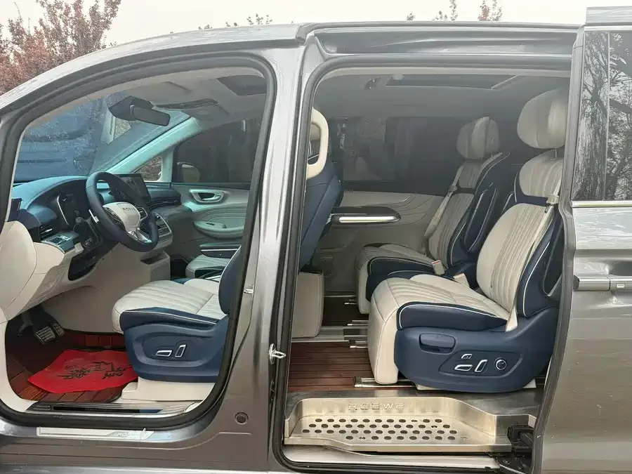 Roewe iMAX8 Roewe iMAX8 2022 400TGI Honor Edition 2022 — миниатюра 4