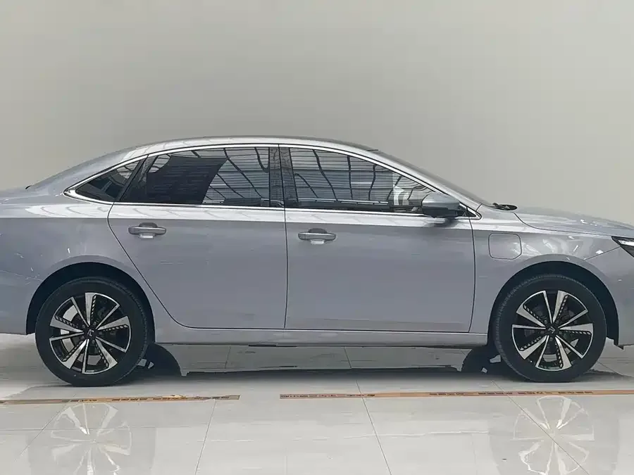 Roewe Feifan ER6 Feifan ER6 2021 new dynamic version 620km smart mobility version 2022 — миниатюра 4