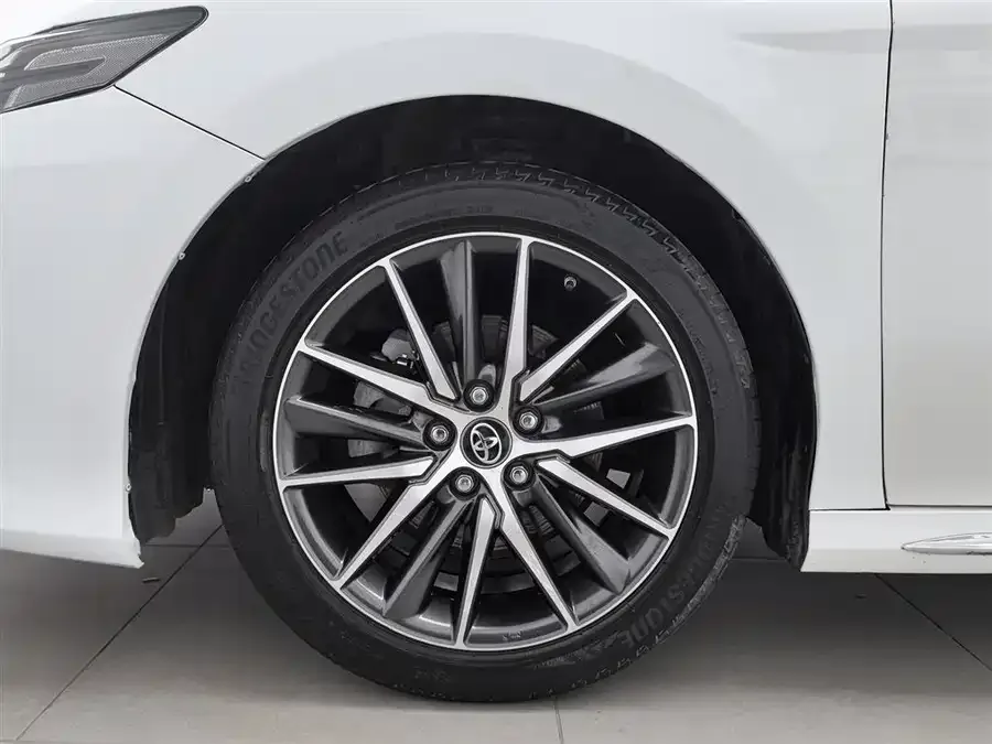 Toyota Camry Camry 2023 2.5G Deluxe Edition 2023 — миниатюра 5