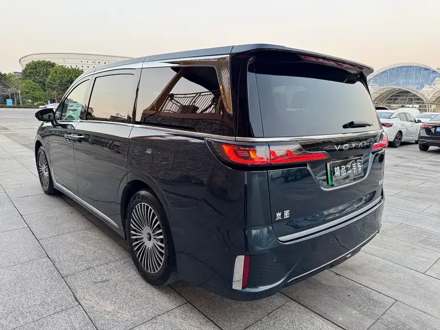 Voyah Lantu Dreamer 2025 VOYAH PHEV 4WD Excellence Kunpeng Edition 2025 — миниатюра 2