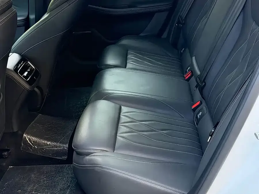 Chery Arrizo 8 Arrizo 8 2022 1.6T DCT 2024 — миниатюра 2