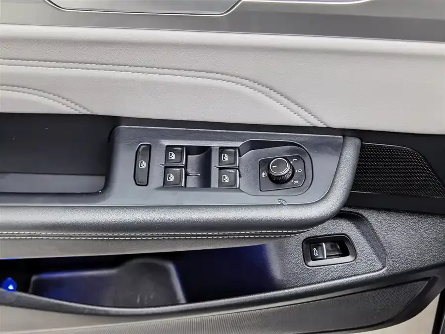 Volkswagen Tavendor 2024 Lanxun 330TSI Luxury Cruiser 2025 — миниатюра 3