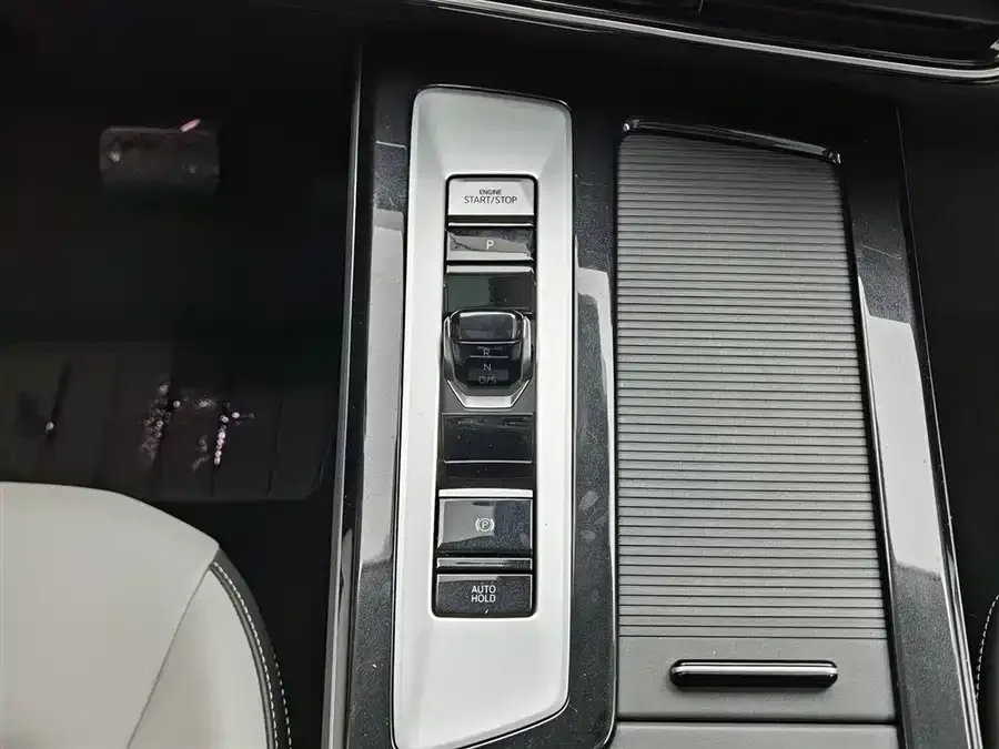 Volkswagen Tavendor 2024 Lanxun 330TSI Luxury Cruiser 2025 — миниатюра 4