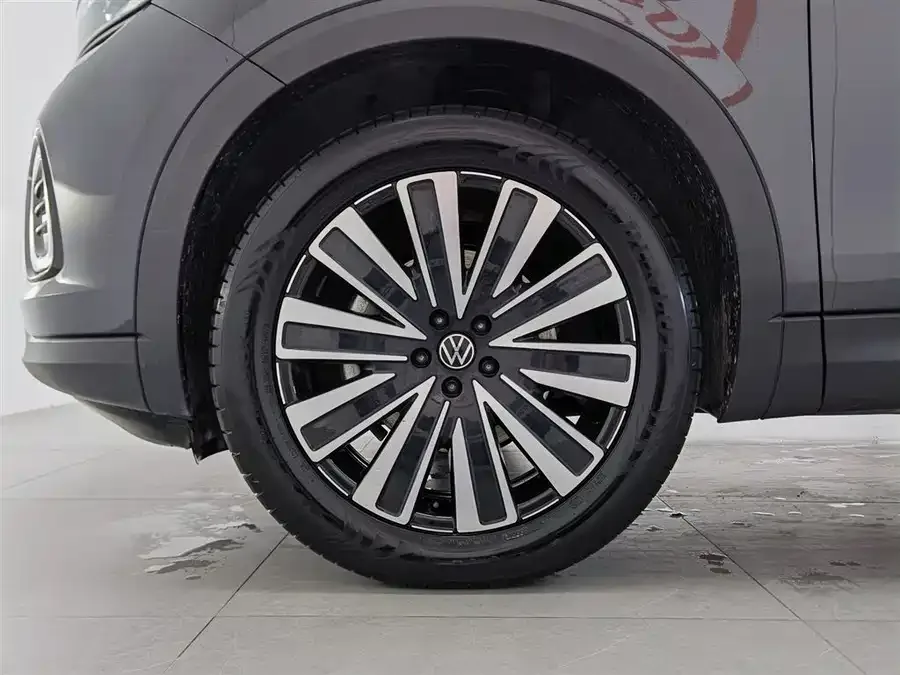 Volkswagen Tavendor 2024 Lanxun 330TSI Luxury Cruiser 2025 — миниатюра 5