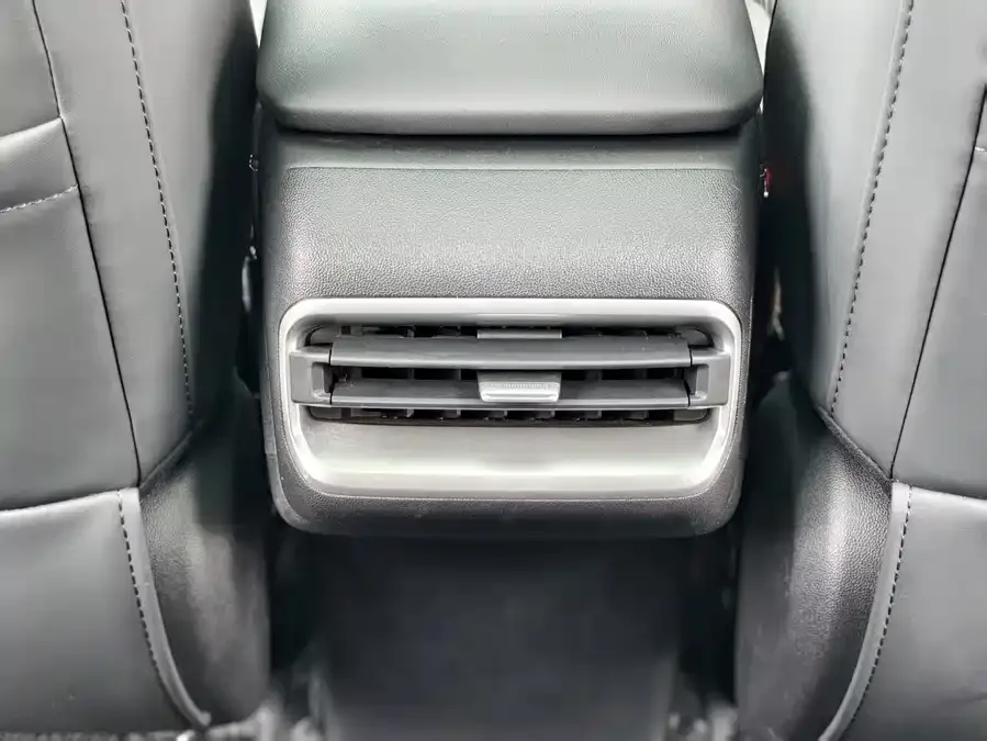 Deepal dark blue G318 Dark Blue G318 2024 4WD Comfort Edition 2025 — миниатюра 3