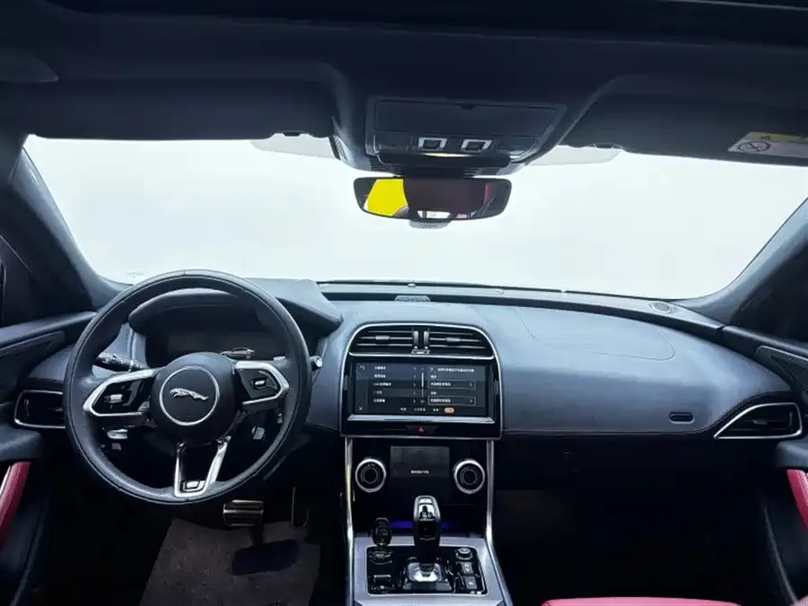 Jaguar XEL 2023 2.0T 250PS R-DYNAMIC S aggressive sports version 2023 — миниатюра 4