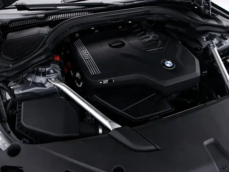 BMW 6 Series GT 2022 630i M Sport Package 2023 — миниатюра 5