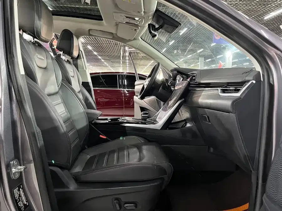 Maxus D60 2022 1.5T automatic smart version 7 seats 2023 — миниатюра 3