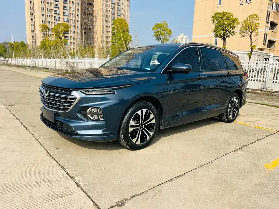 Wuling Capgemini Wuling Kaijie 2020 1.5T CVT flagship model 2022 — фото 1, купить с доставкой в Москву