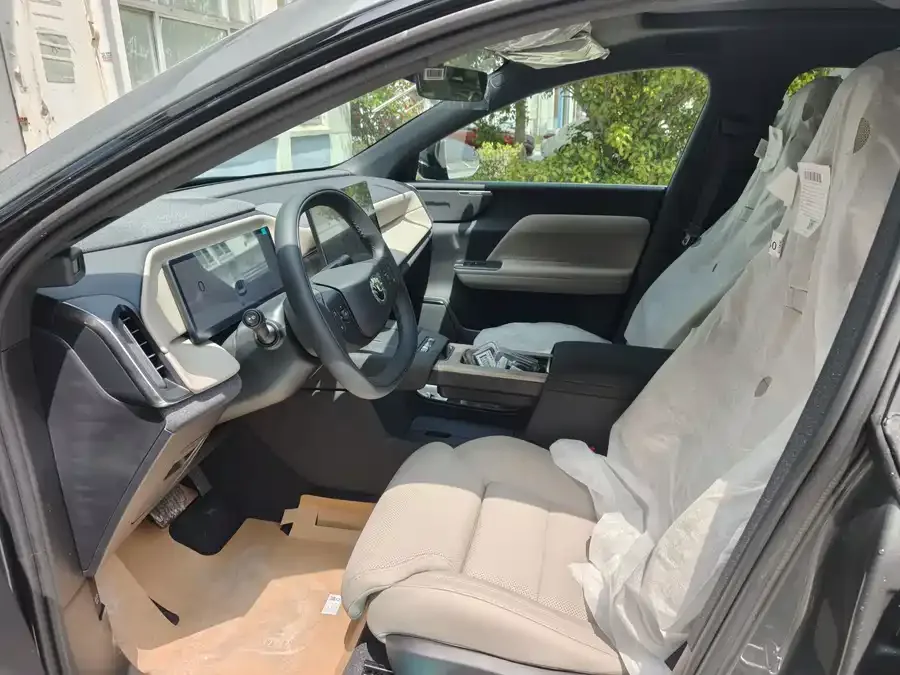 Volvo XC70 plug-in hybrid Volvo XC70 Plug-in Hybrid 2026 Four-Wheel Drive Long Range Plus 2026 — миниатюра 3