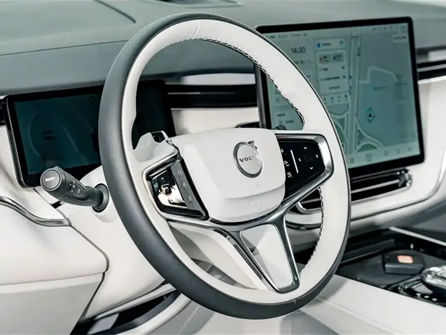 Volvo EM90 2025 Ultra six-seater 2025 — миниатюра 3