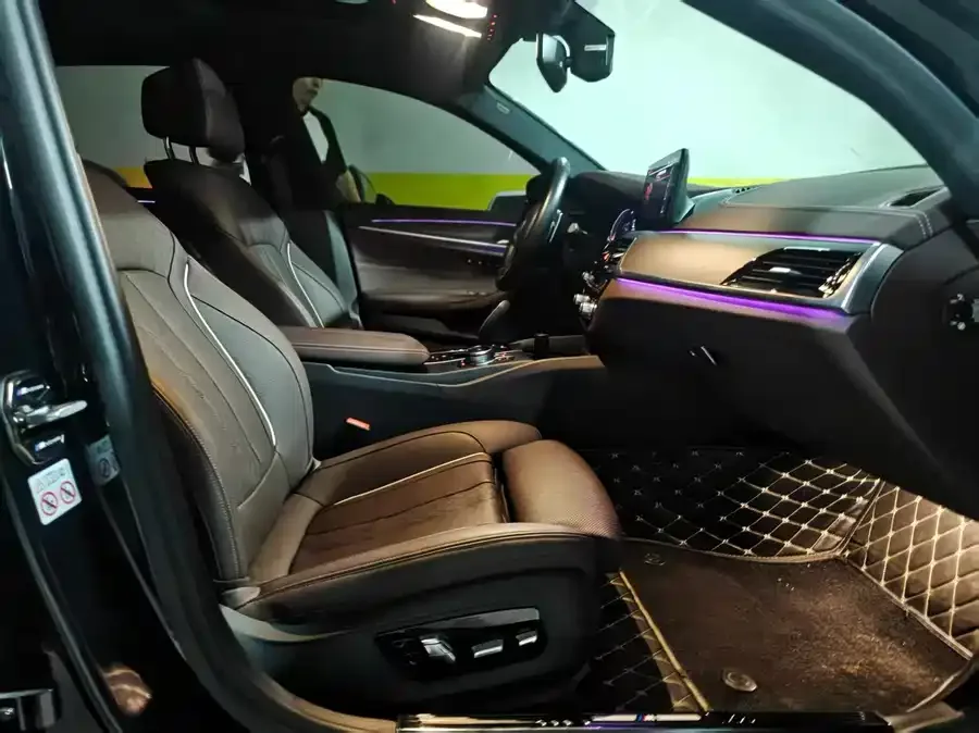 BMW 5 Series BMW 5 Series 2023 facelift 530Li Exclusive M Sport Package 2023 — миниатюра 2