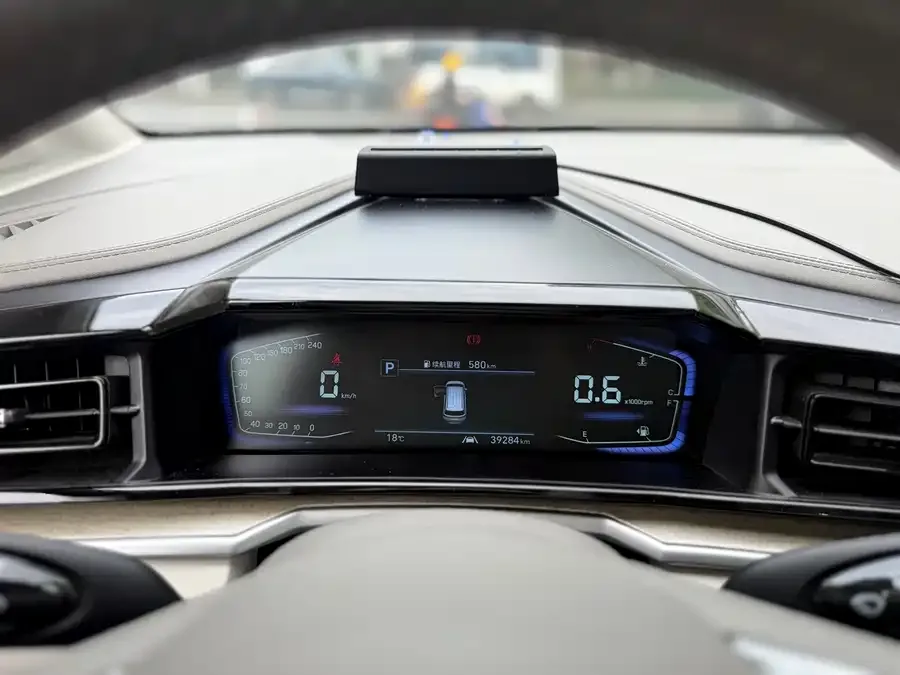 Hyundai Custo Kustu 2021 270TGDi Premium Edition LUX 2022 — миниатюра 4