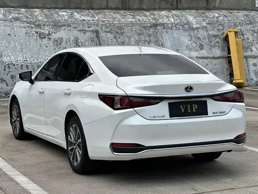 Lexus ES 2022 260 Excellence Edition 2023 — миниатюра 3