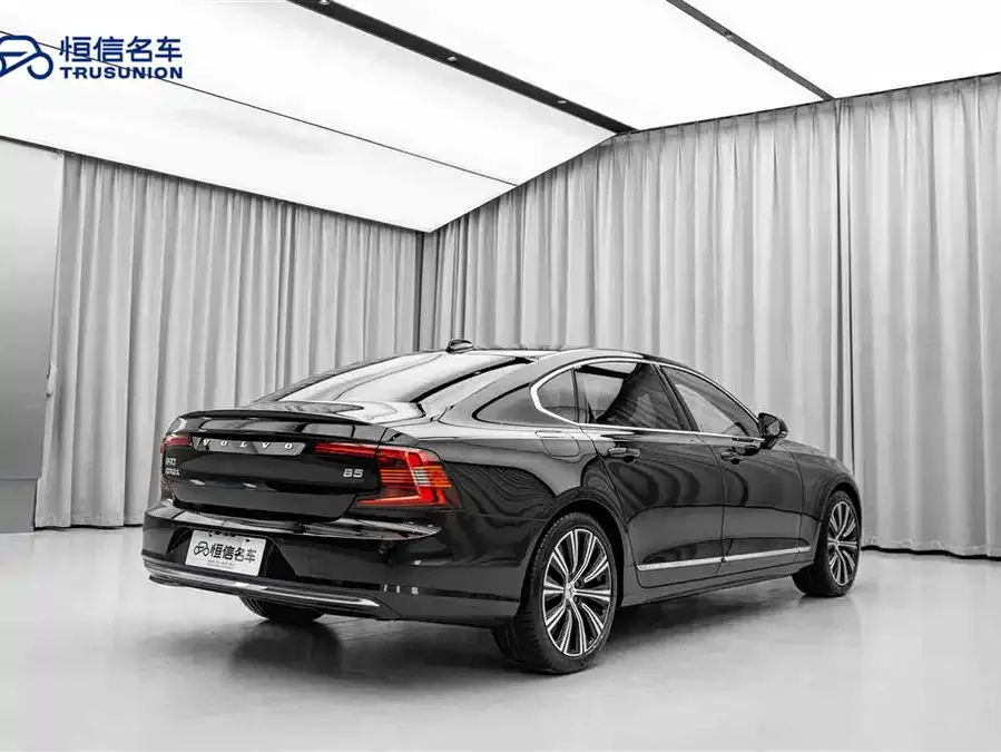 Volvo S90 2024 B5 Zhiyuan Luxury Edition 2024 — миниатюра 2