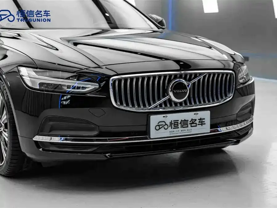 Volvo S90 2024 B5 Zhiyuan Luxury Edition 2024 — миниатюра 3
