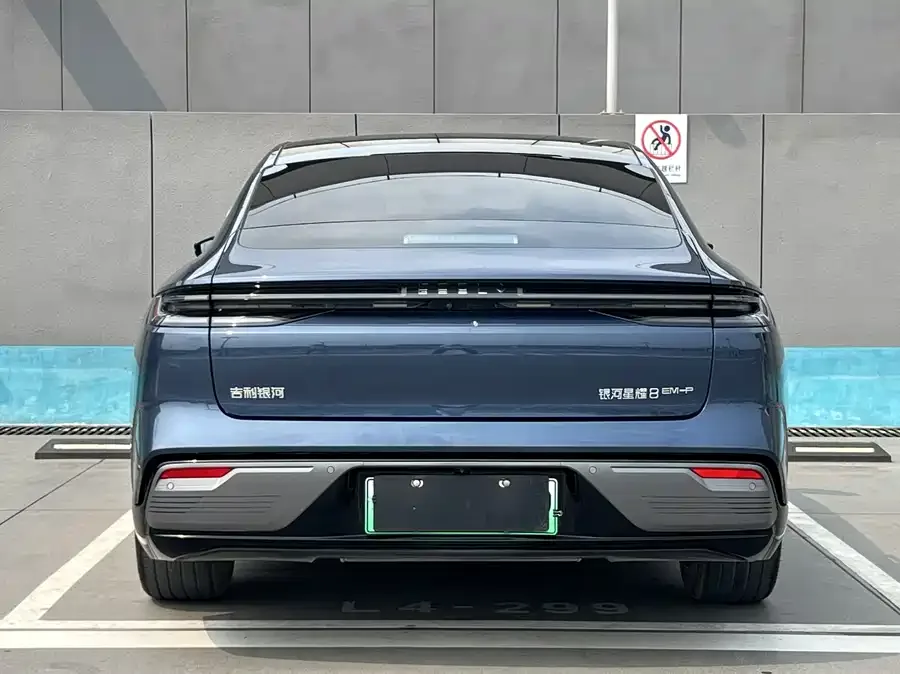 Geely Galaxy Star 8 Galaxy Star 8 2025 130km EM-P Starship Edition 2025 — миниатюра 2