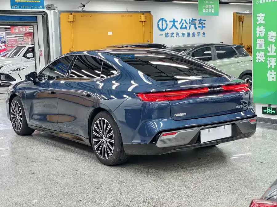 Geely Galaxy Star 8 Galaxy Star 8 2025 130km EM-P Starship Edition 2025 — миниатюра 2