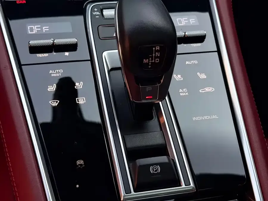 Porsche Panamera New Energy Panamera New Energy 2021 Panamera 4 E-Hybrid Sport Turismo 2.9T 2022 — миниатюра 4