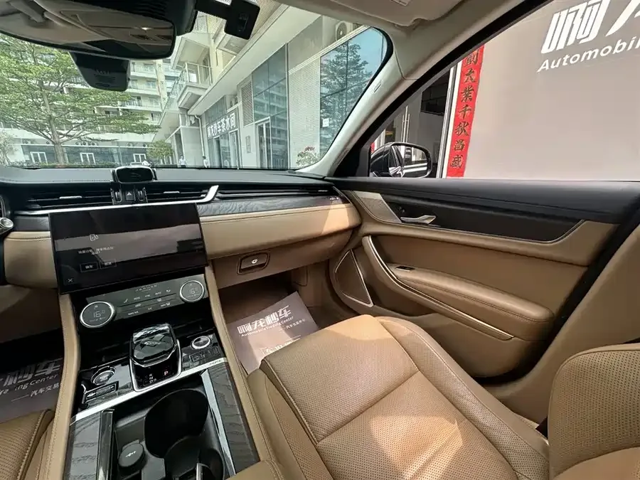 Jaguar XFL 2021 XFL 2.0T P250 2WD Exclusive Luxury Edition 2022 — миниатюра 5