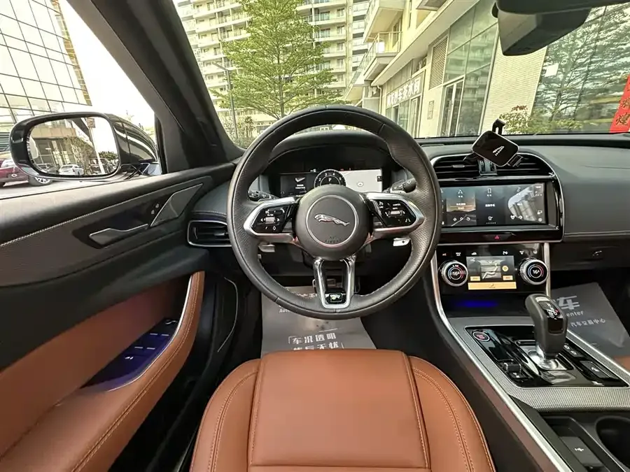 Jaguar XEL 2024 2.0T 250PS R-DYNAMIC S aggressive sports version 2025 — миниатюра 5