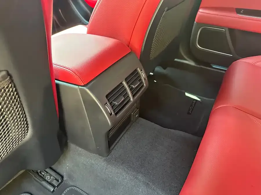 Jaguar XEL 2023 2.0T 250PS R-DYNAMIC S aggressive sports version 2023 — миниатюра 3