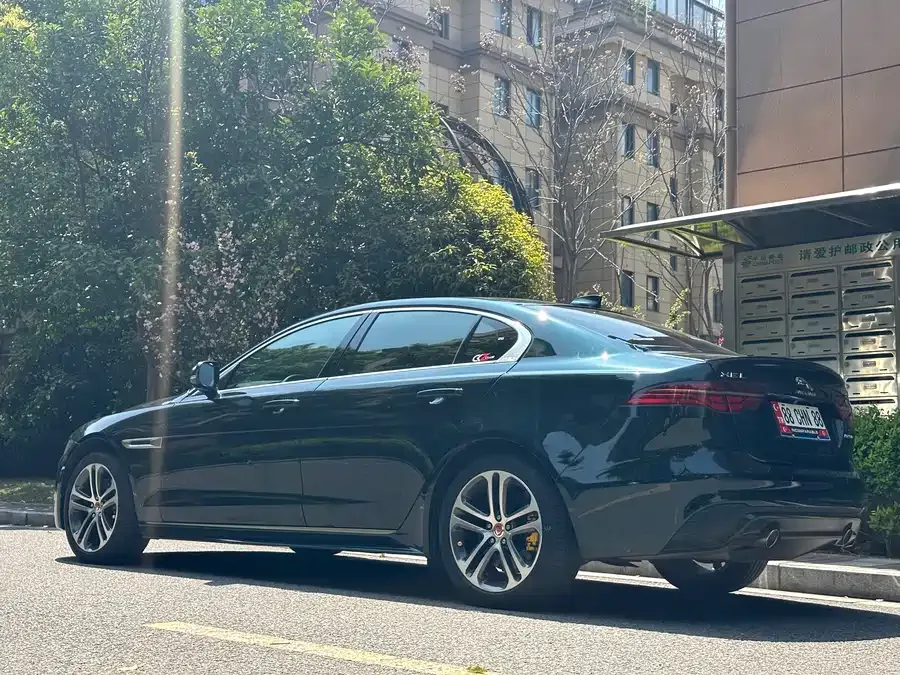 Jaguar XEL 2023 2.0T 250PS R-DYNAMIC S aggressive sports version 2023 — миниатюра 4