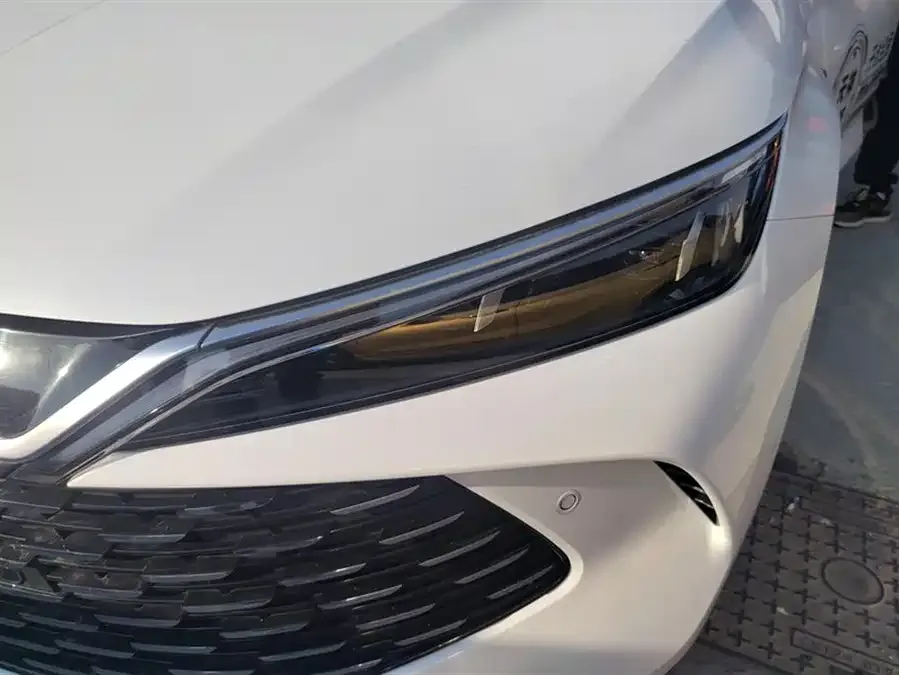 BYD Qin L Qin L 2025 DM-i Intelligent Driving Edition 120KM Excellence Edition 2025 — миниатюра 2