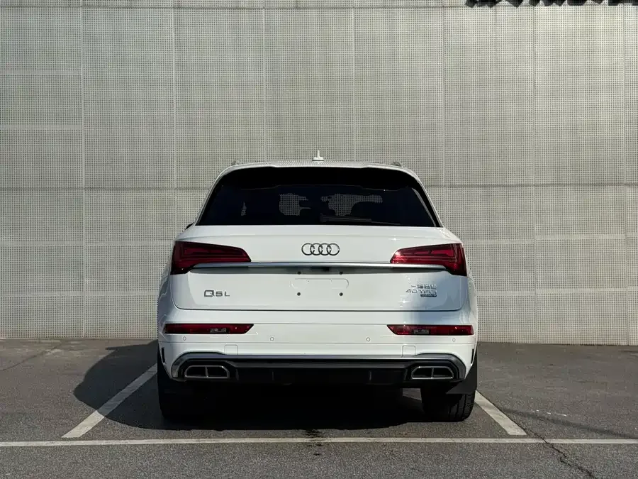 Audi Q5L 2023 40T Fashion Dynamic Edition 2023 — миниатюра 2