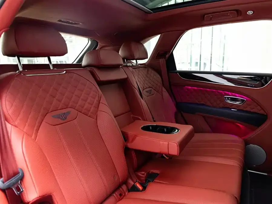 Bentley Bentayga Bentayga 2022 4.0T V8 2023 — миниатюра 4