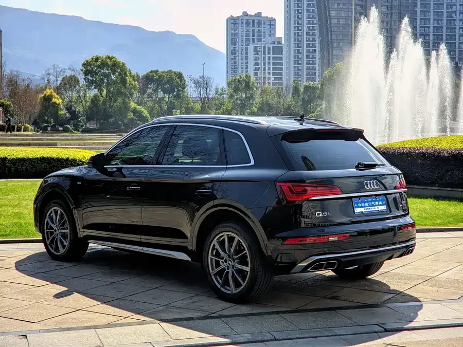 Audi Q5L 2022 45T luxury and dynamic model 2022 — миниатюра 4