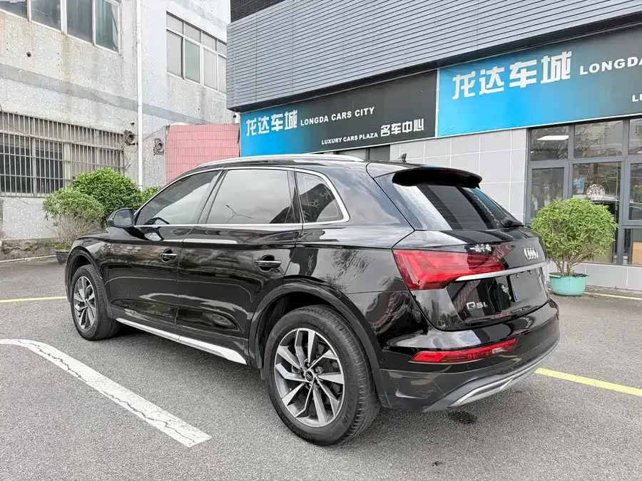 Audi Q5L 2022 40T luxury and elegant model 2023 — миниатюра 4