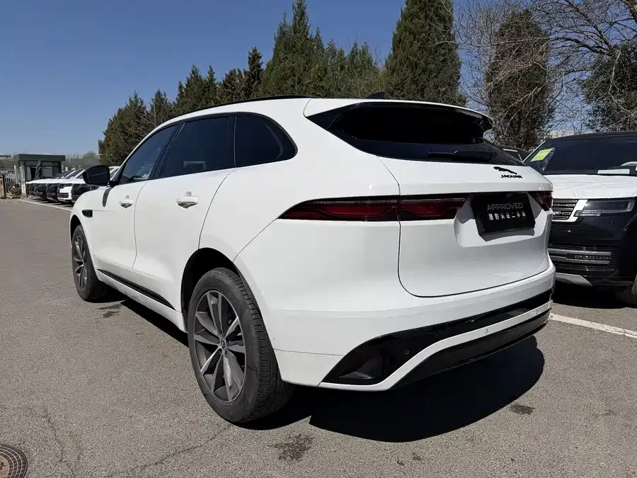 Jaguar F-Pace 2024 P250 R-Dynamic SE 2023 — миниатюра 5