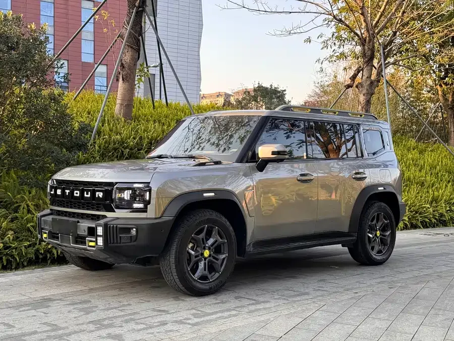 Jetour traveler Jetour Traveler 2023 2.0T 4WD Crossing PRO+ 2023 — фото 1, купить с доставкой в Москву