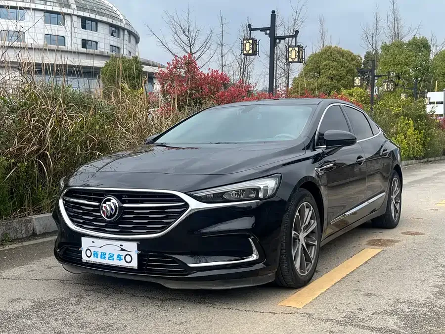 Buick LaCrosse LaCrosse 2022 652T Luxury 2022 — фото 1, купить с доставкой в Москву