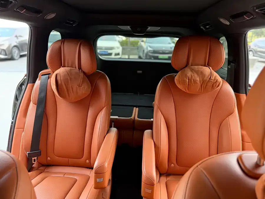 AITO M9 M9 2024 Extended Range Ultra Edition 52kWh 6-seater Edition 2025 — миниатюра 2