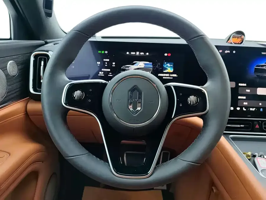 AITO M9 Wenjie M9 2024 Extended Range Max Edition 42kWh 5-seater Edition 2025 — миниатюра 3