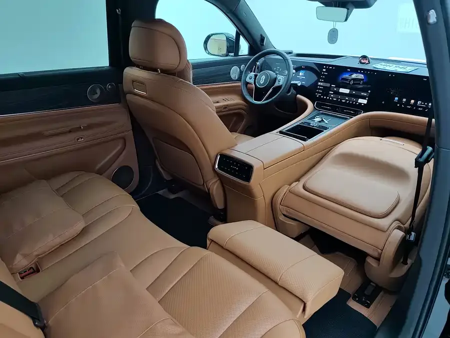 AITO M9 Wenjie M9 2024 Extended Range Max Edition 42kWh 5-seater Edition 2025 — миниатюра 4
