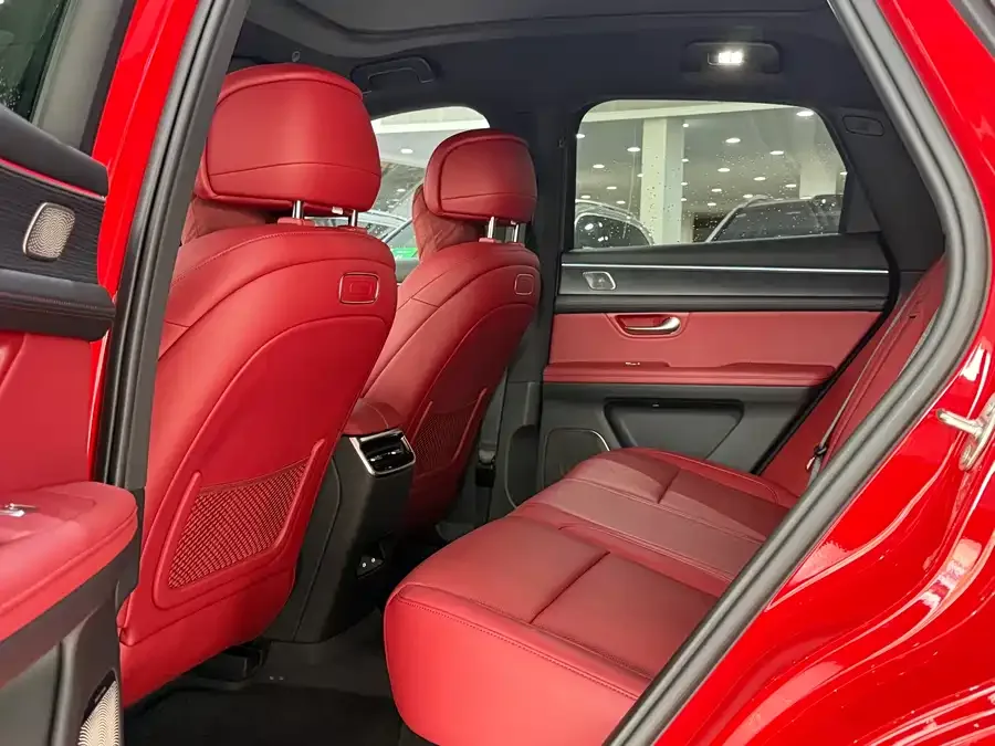 AITO M5 M5 2025 Extended Range Ultra 4WD Edition 2025 — миниатюра 3