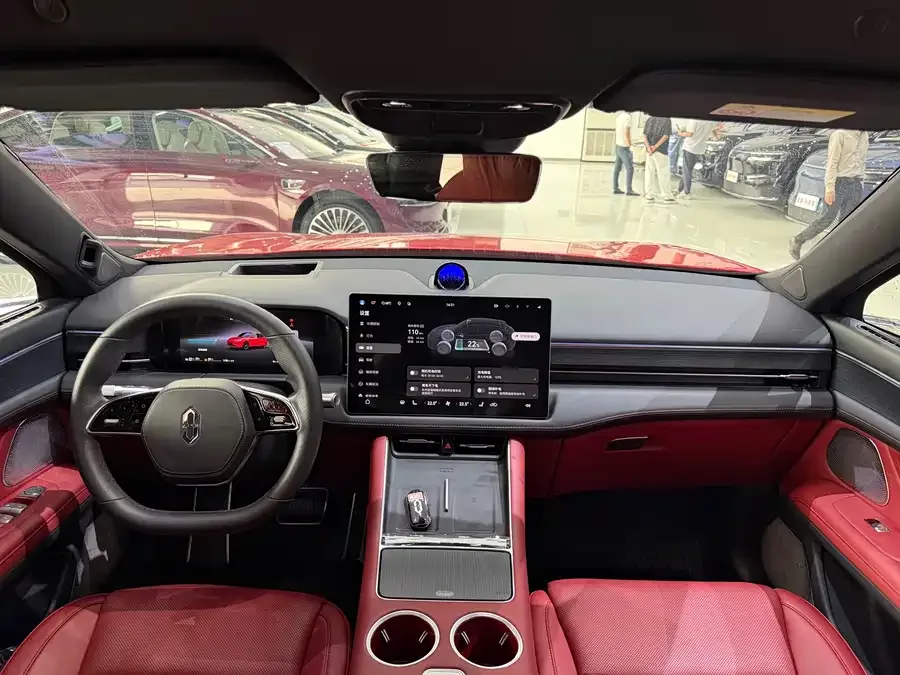 AITO M5 M5 2025 Extended Range Ultra 4WD Edition 2025 — миниатюра 4