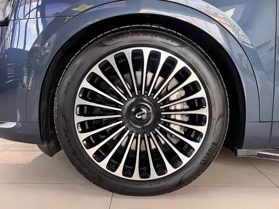 AITO M9 M9 2024 Extended Range Ultra Edition 42kWh 6-seater Edition 2024 — миниатюра 2