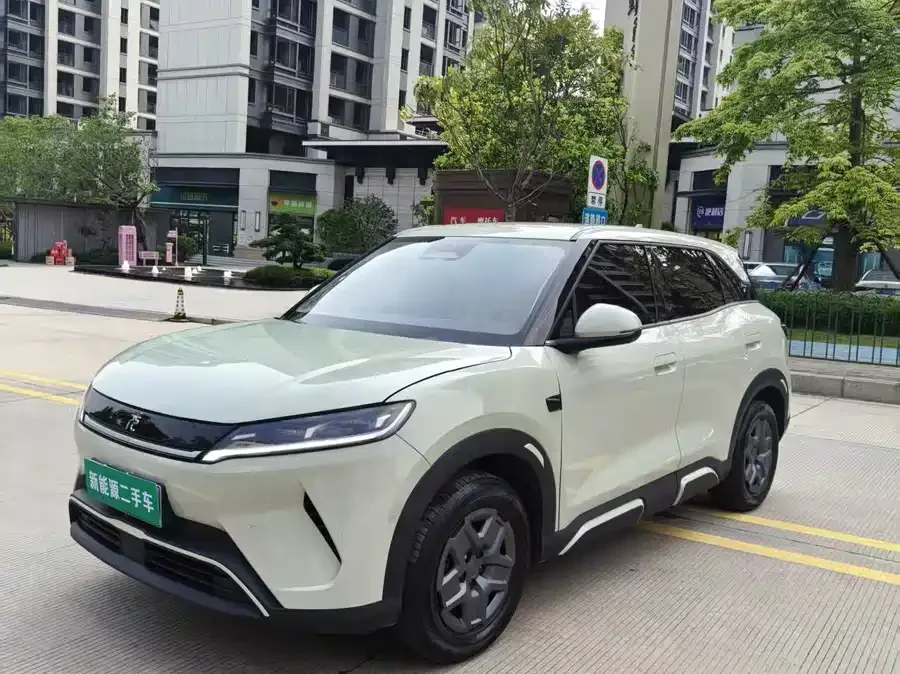 BYD Yuan UP Yuan UP 2025 Intelligent Driving Edition 401KM Leading Edition 2025 — фото 1, купить с доставкой в Москву