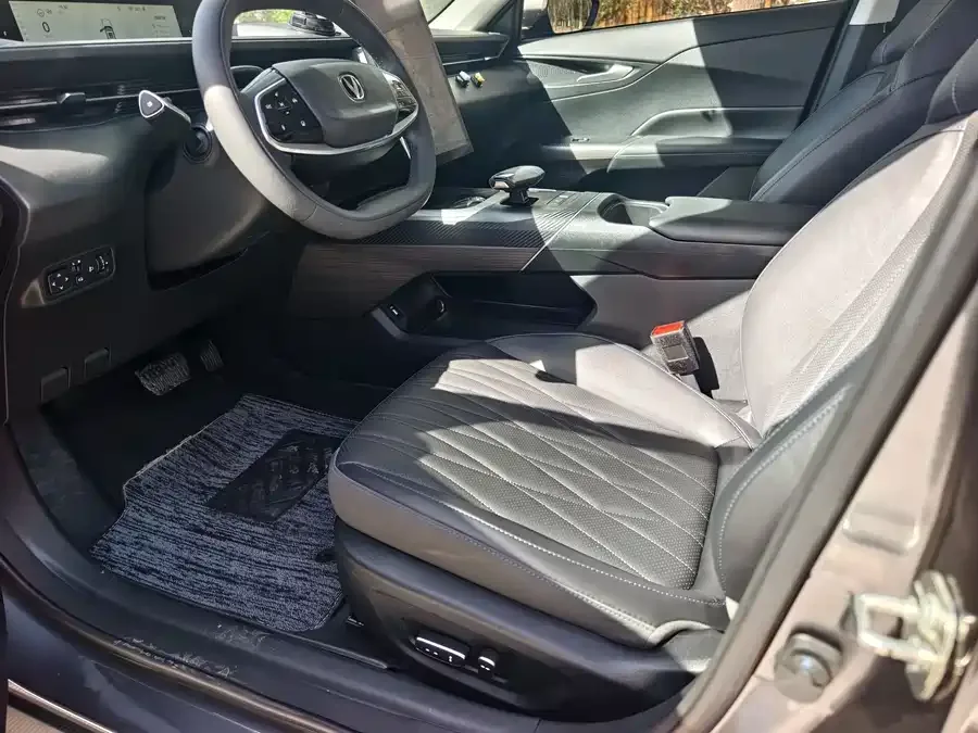 Changan Yida 2023 ETA Blue Whale NE 1.5T GDI DCT Flagship Model 2023 — миниатюра 5