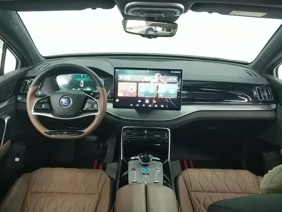 BYD Tang New Energy Tang New Energy 2023 DM-i Champion Edition 112KM Premium Edition 2024 — миниатюра 3