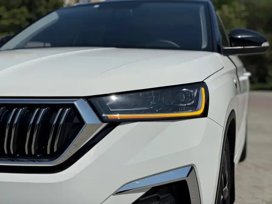 Skoda Kamiq 2022 Kamiq GT 1.5L Automatic Premium Edition 2022 — миниатюра 3