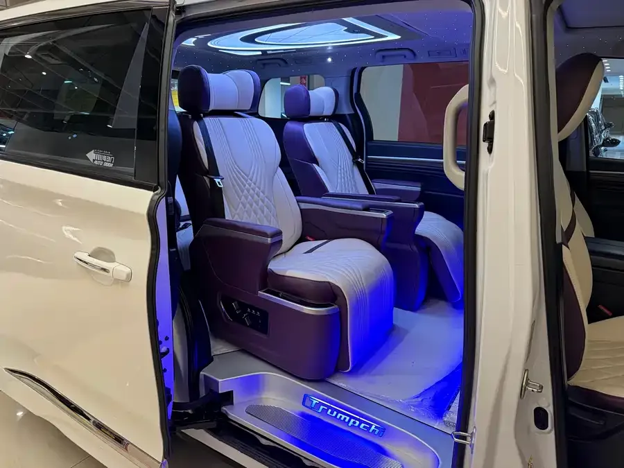 GAC Trumpchi M8 Trumpchi M8 2021 Lingxiu Series 390T Premium Edition 2022 — миниатюра 4
