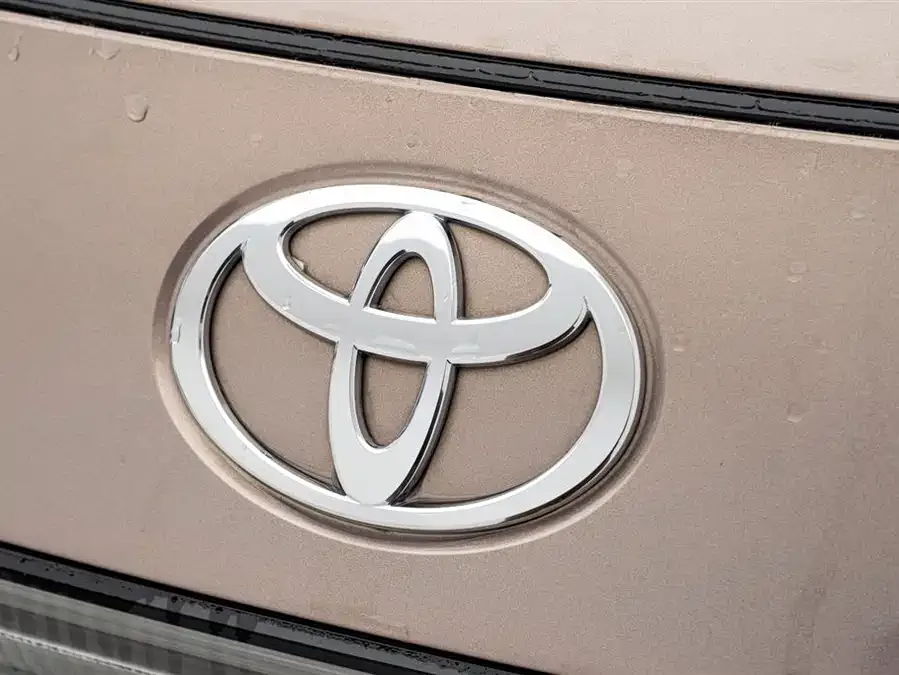 Toyota bZ 3 2023 616km long range Premium 2023 — миниатюра 3